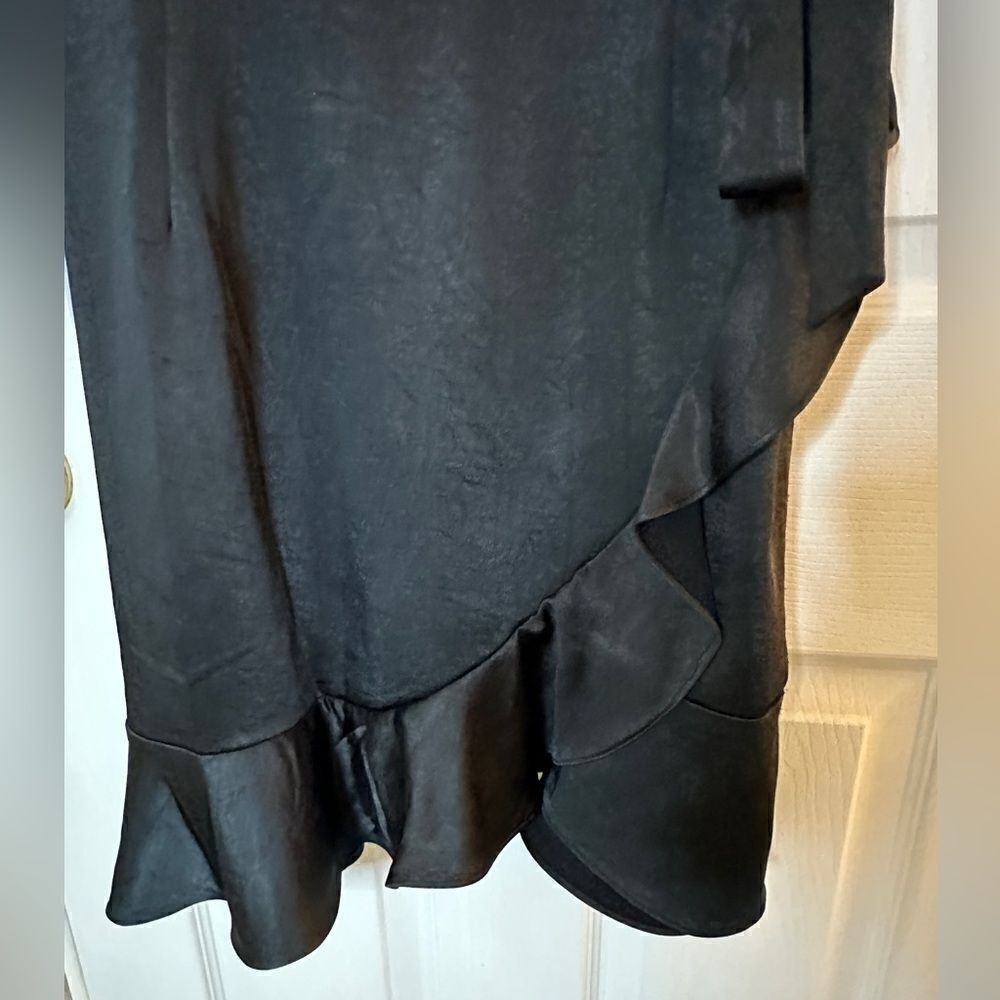 Wild Fable Black Satin Ruffle Bottom Short Dress Size L - Picture 9 of 11
